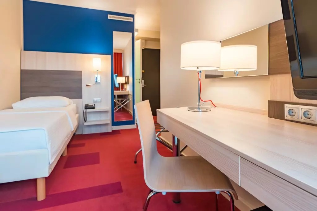 هتل کازموس پولکوسکایا سنت پترزبورگ